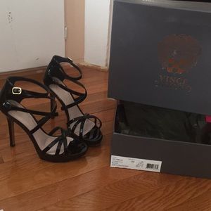 Vince Camuto black strapy heel sandals